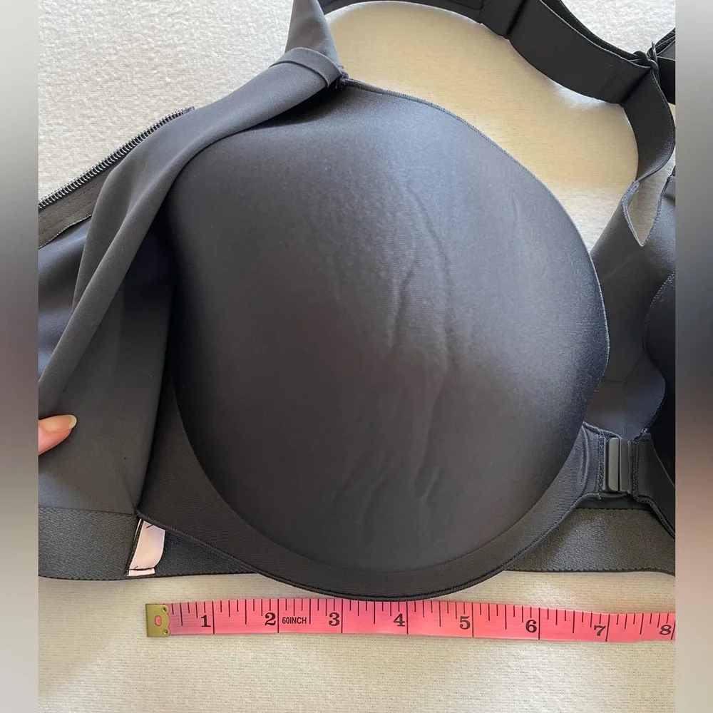 Victoria's Secret Knockout Front Close Underwire Sports Bra Sport Gray 36DDD - Picture 16 of 16
